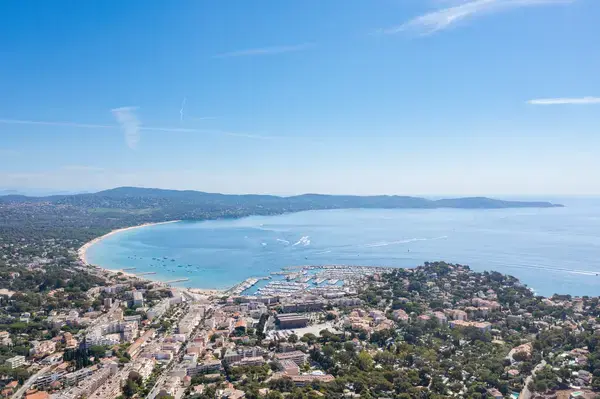 Cuisiniste sur Mesure 83 Cuisiniste sur mesure Cavalaire-sur-Mer